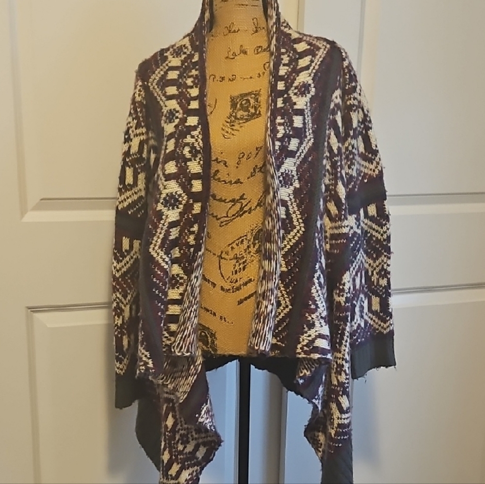 May & July Sweater Sz Small
